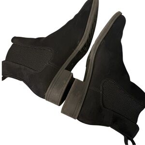 H&M Classic Black Chelsea Boots